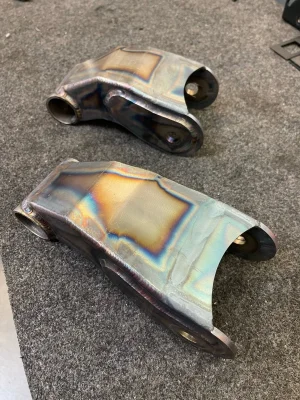 TIG_welded_Raptor_rear_shackle_kit_2_a90c1d3f-04ae-4f8f-9785-1e3057086f01_2048x.webp TIG_welded_Raptor_rear_shackle_kit_2_a90c1d3f-04ae-4f8f-9785-1e3057086f01_2048x.webp