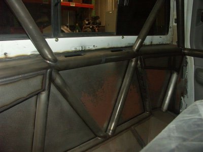 982007024-1.jpg