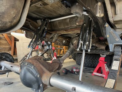 rear suspension 3.jpg